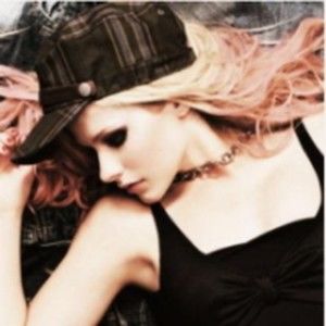 Meet your Posher, Alexina